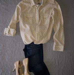 Womens St. John's Bay tan button-down shirt